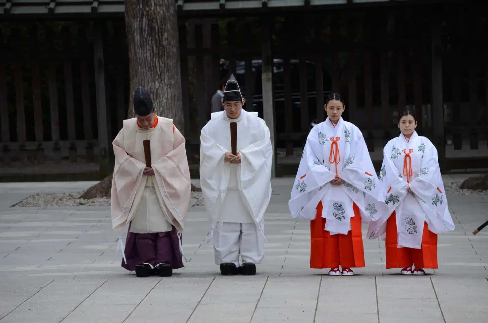 Shōzoku worn by Shinto priest