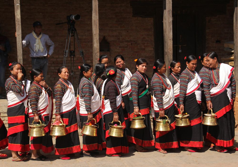 Try on Nepalese traditional wear online 3 Haku Patasi is the traditional attire for Newar women