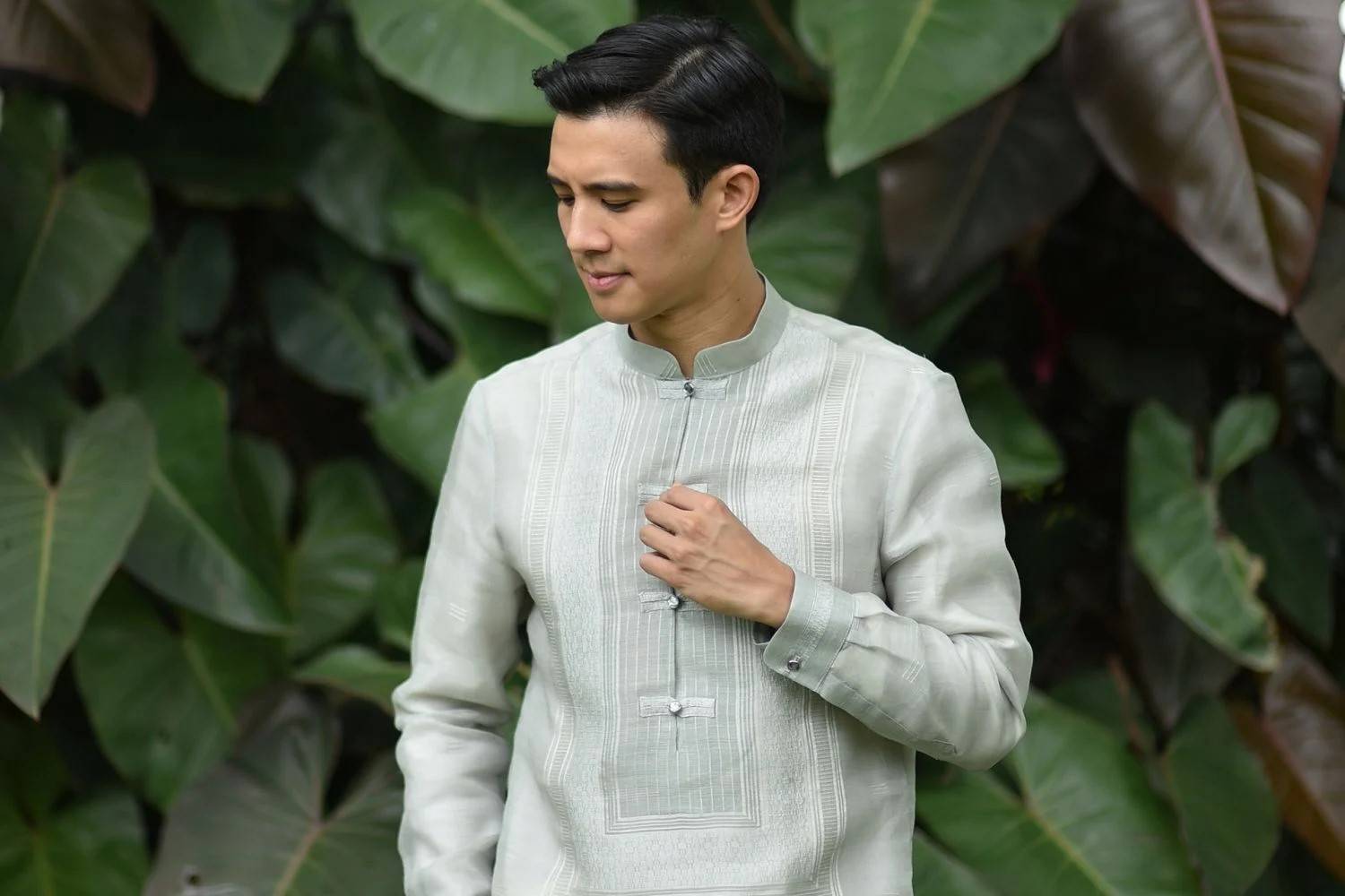 Filipino traditional attire and virtual try-on with Fitroom 5 Barong Tagalog for men