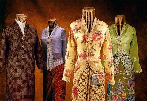 Indonesian traditional attire 